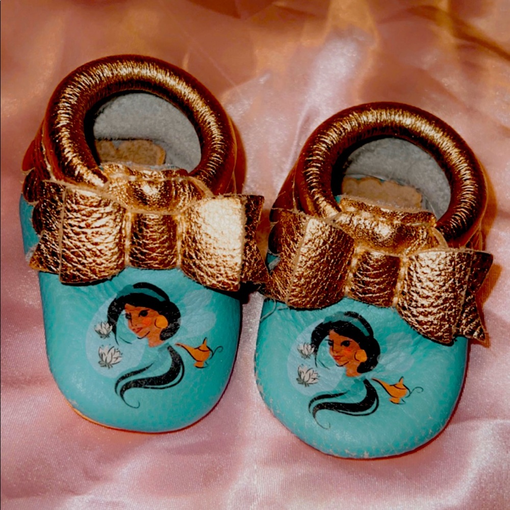 Brand new never worn freshly picked Disney Princess jasmine size newborn
